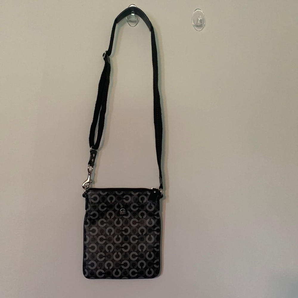 VEUC Coach black crossbody bag 9x7.5”, zip closure, adj strap, snap outer pocket